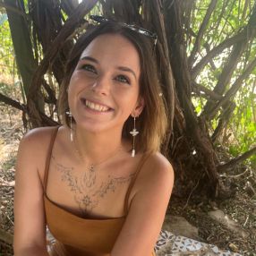Giulia, Babysitter a Ragusa