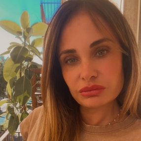 Roberta , Babysitter a Caserta