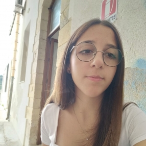 Asia, Babysitter a Calatafimi