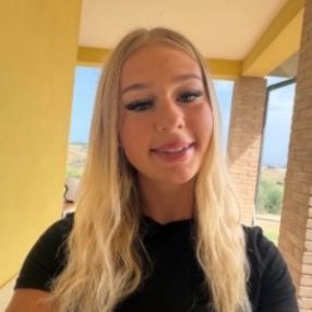 Martina, Babysitter a San Costanzo