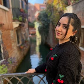 Mahya, Babysitter in Venezia