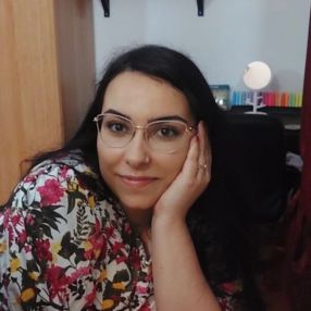 Sara, Babysitter a Monastir