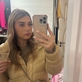 Alessia, Babysitter a Salice Salentino