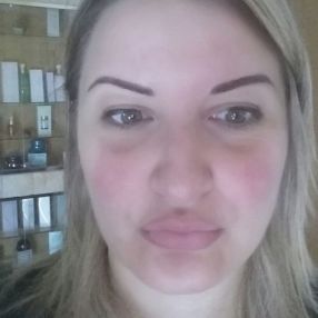 Laura, Babysitter a Portici