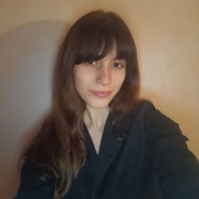 Elisa, Babysitter a Calvenzano