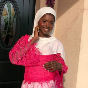 Astou, Babysitter in Grantorto