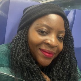 Manyaki, Babysitter a Vitinia