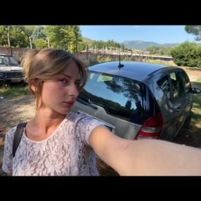 Aurora, Babysitter a Cortona