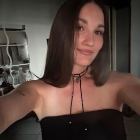 Vittoria, Babysitter in Serramazzoni