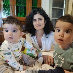 Nicole, Famiglia a Brescia