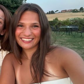 Greta, Babysitter a Provincia di Fermo