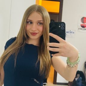 Giulia, Babysitter a Vanzago