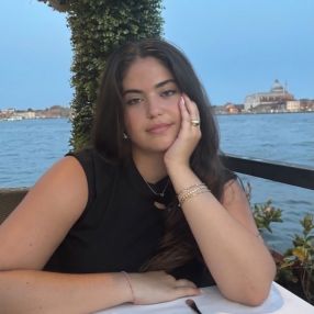 Angelica, Babysitter a Noventa Padovana