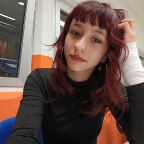 Layla, Babysitter a Pont-canavese