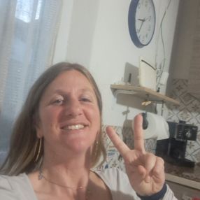 Laura, Babysitter a La Spezia