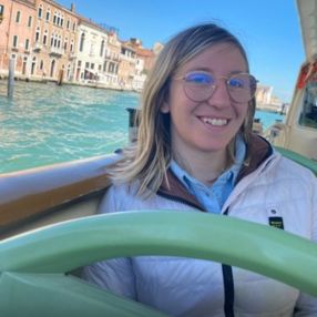 Federica, Babysitter a Pianezza