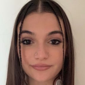 Rebecca, Babysitter a Induno Olona