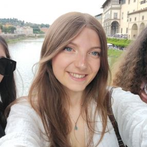 Lara, Babysitter a Provincia di Ravenna