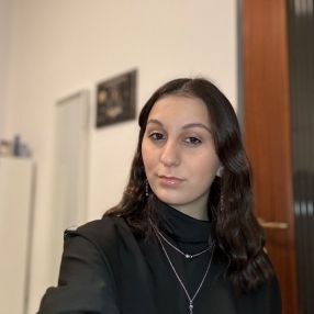 Sabrina, Babysitter in Noto
