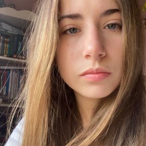 Violante, Babysitter in Varedo