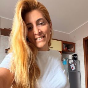 Micaela, Babysitter a Torino
