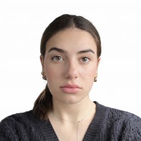 Irene, Babysitter in Fonte