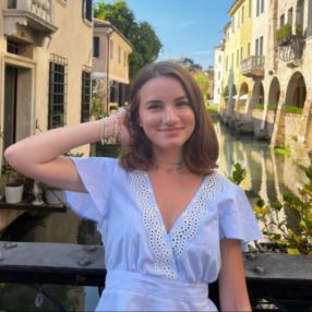 Benedetta, Babysitter in Castello di Godego