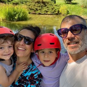 Natascia, Famiglia a Genova