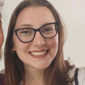 Alessia, Babysitter a Porto Valtravaglia