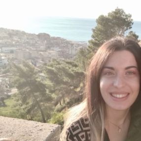 Francesca, Babysitter a Catanzaro