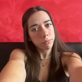 Anna, Babysitter a Arenzano