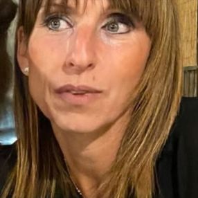 Simona, Babysitter in Faleria