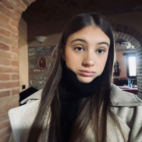 Greta, Babysitter a Valsamoggia