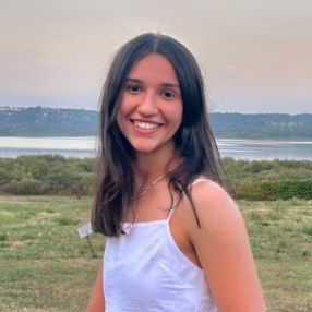 Emanuela, Babysitter a Jerago Con Orago