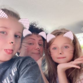 Majlinda, Babysitter a Milano