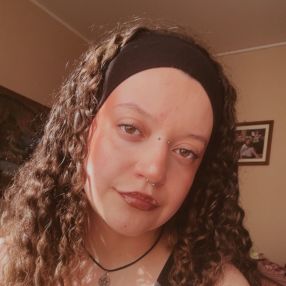 Beatrice, Babysitter in Bra