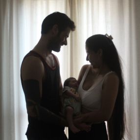 Sophía, Famiglia a Novara