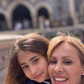 Annabella, Famiglia a Sorrento