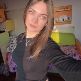 ALESSIA, Babysitter a Treia