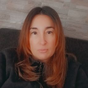 Elena, Babysitter a Vedano Olona