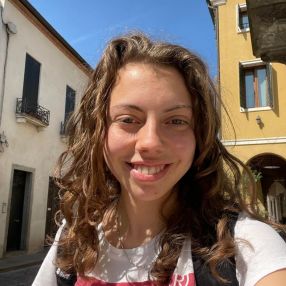 Elena, Babysitter a Solesino