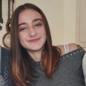 Federica, Babysitter a Moltrasio