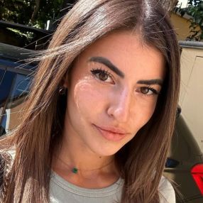 Clara, Babysitter a Rimini