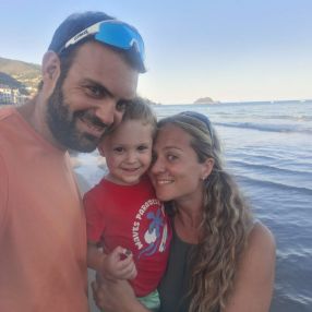 Carola, Famiglia a Genova