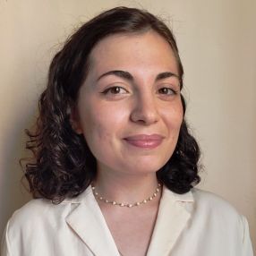 Stefi, Babysitter a Cagliari
