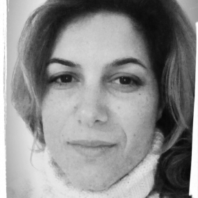 Elona, Babysitter a Aquileia