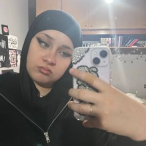 Israe, Babysitter in Covo