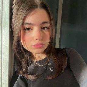 Anastasia, Babysitter a San Prisco