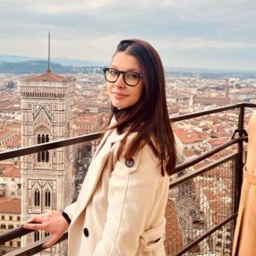 Alice, Babysitter a Terrasini