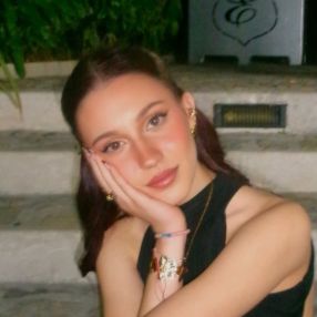 Carmela, Babysitter in Siano